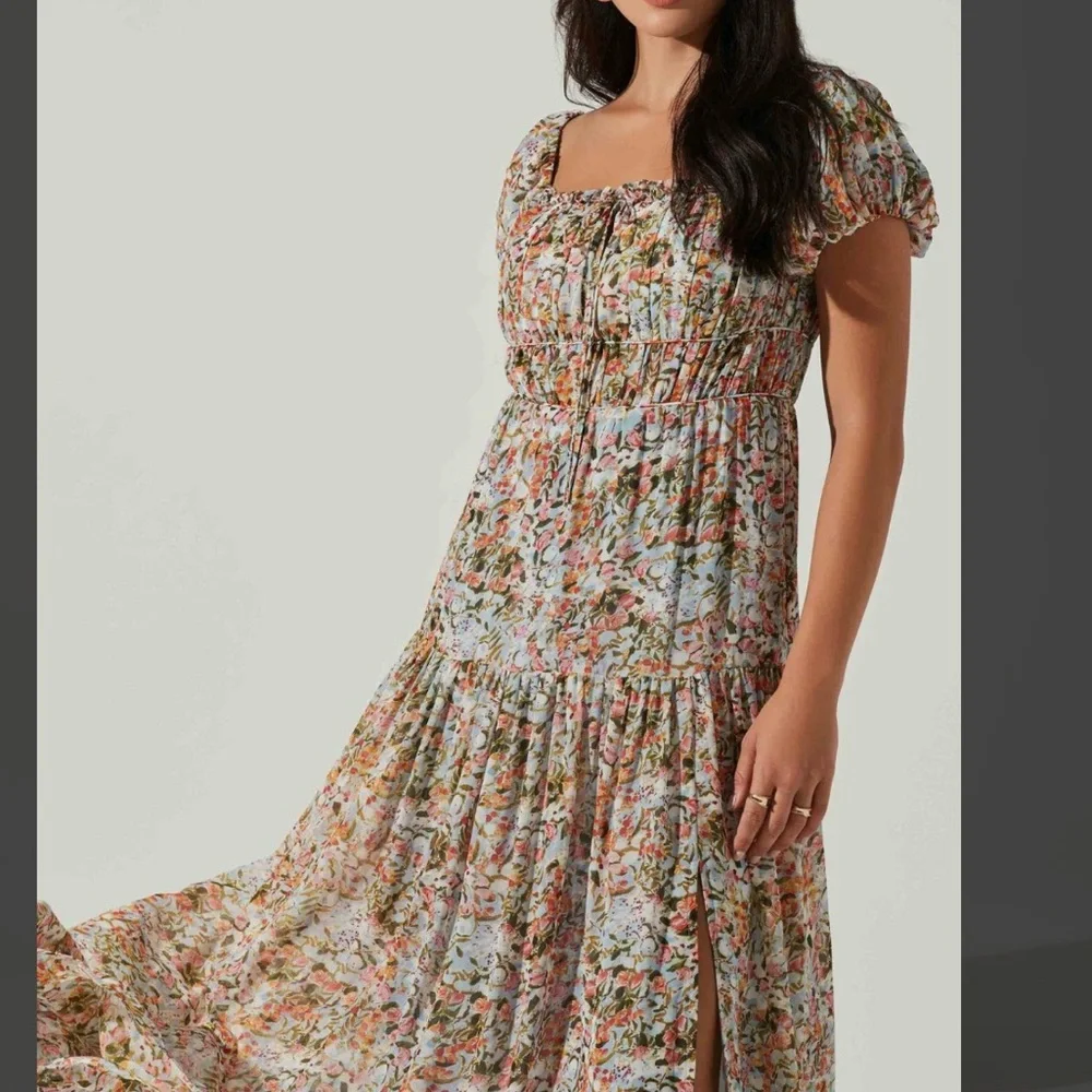 ASTR the Label Rosaline Off Shoulder Maxi Dress - Picture 4 of 12